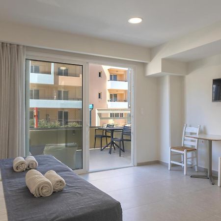 Meltemi Coast Suites Rethymno Esterno foto