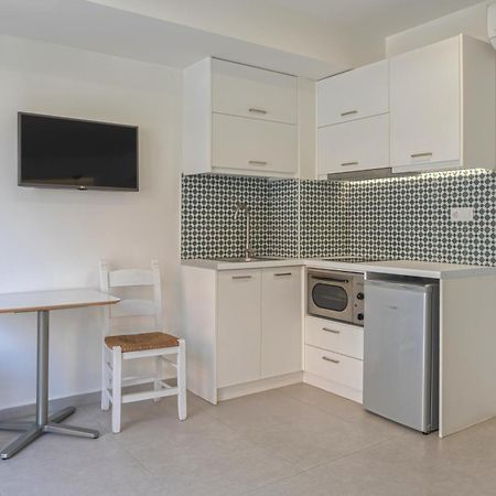 Meltemi Coast Suites Rethymno Esterno foto