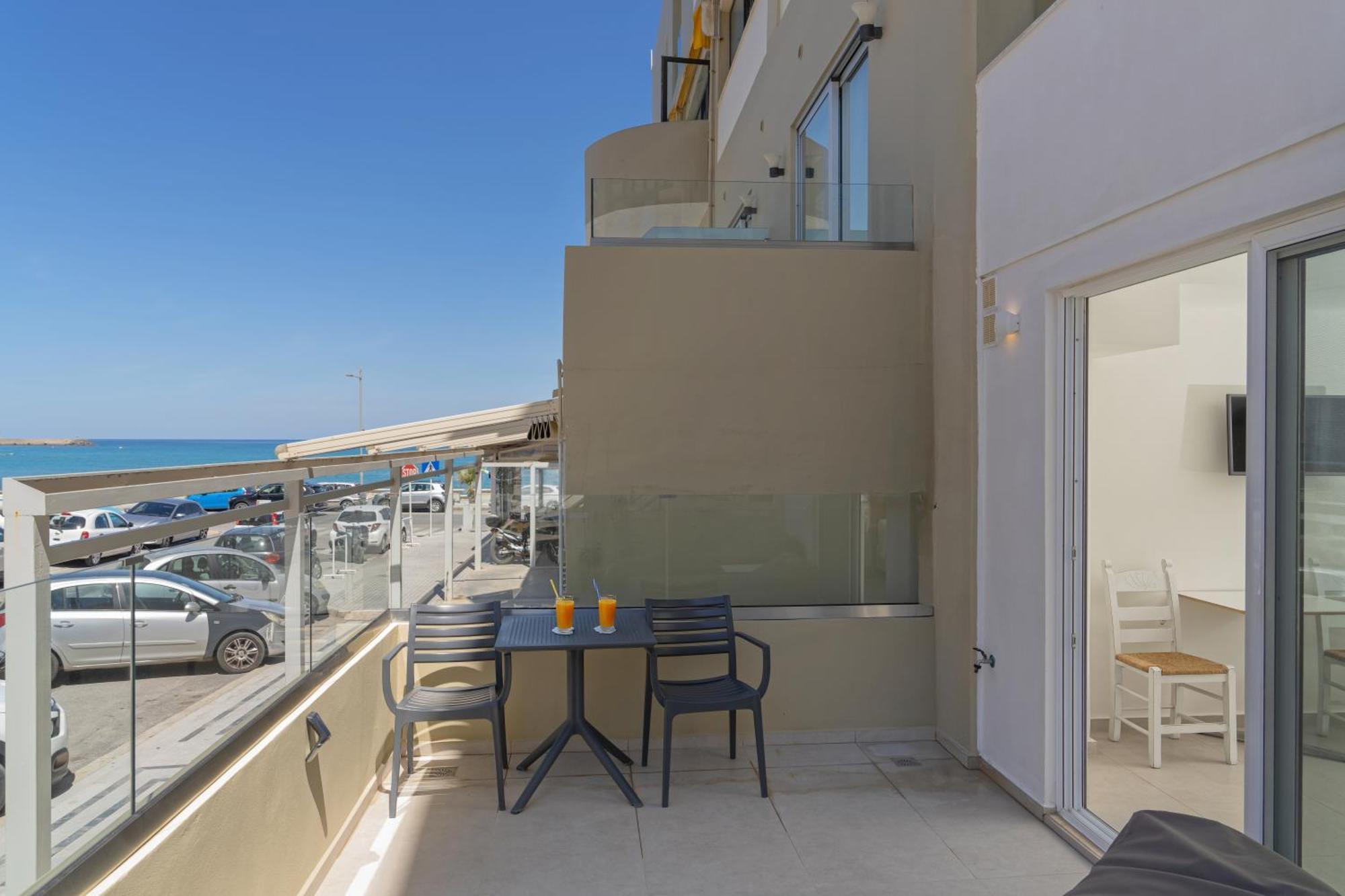 Meltemi Coast Suites Rethymno Esterno foto