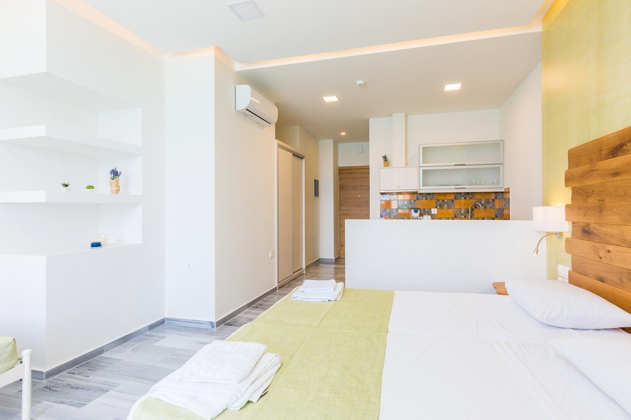 Meltemi Coast Suites Rethymno Esterno foto