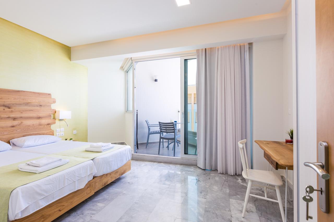 Meltemi Coast Suites Rethymno Esterno foto