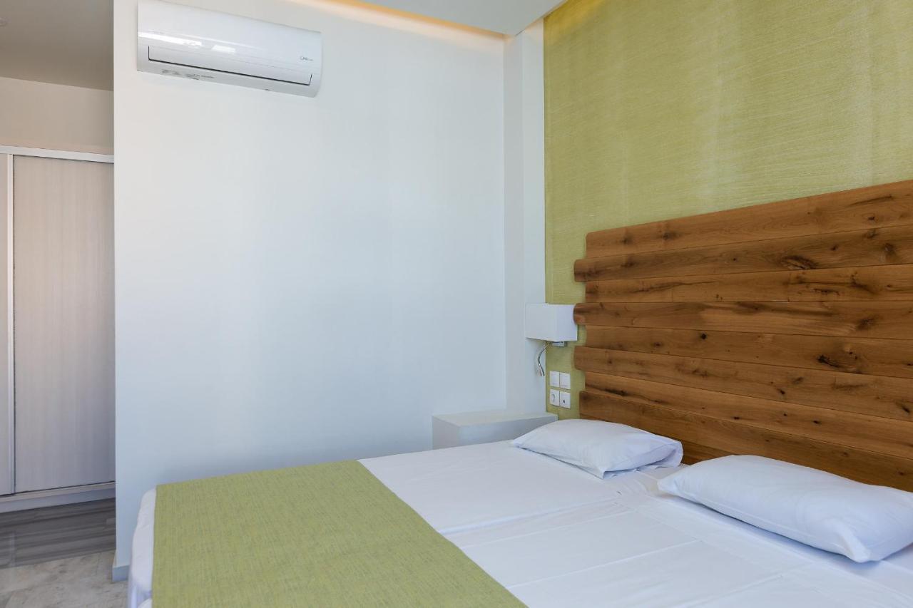Meltemi Coast Suites Rethymno Esterno foto