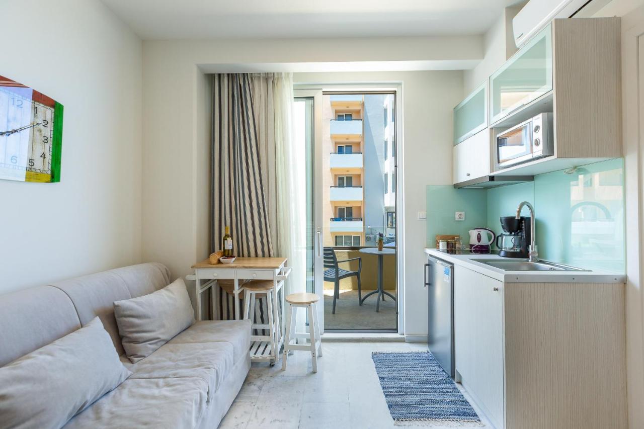Meltemi Coast Suites Rethymno Esterno foto